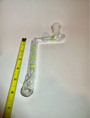 14mm Female Joint U Hook With Slyme Cooling Marbles, Cooling Spikes, And A Tapered Mouthpiece