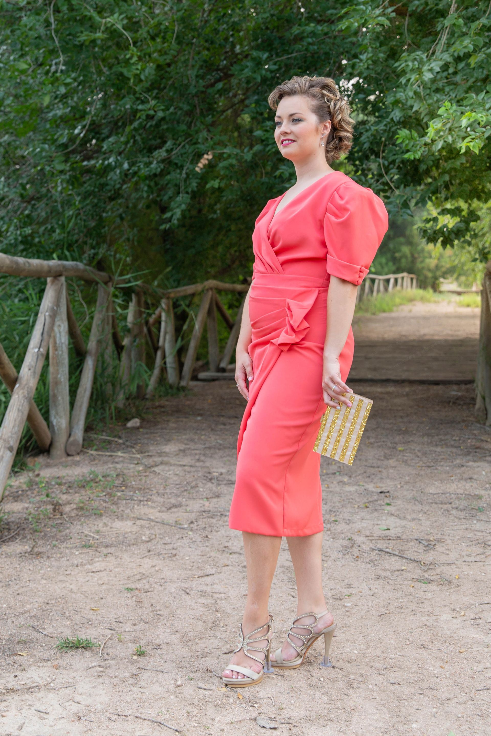 Vestido Midi Frunce Coral