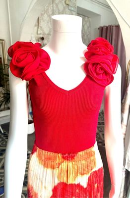 Top Punto Flores Rojo