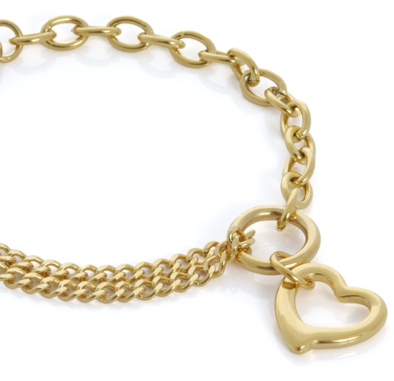 Pulsera dorada y corazón