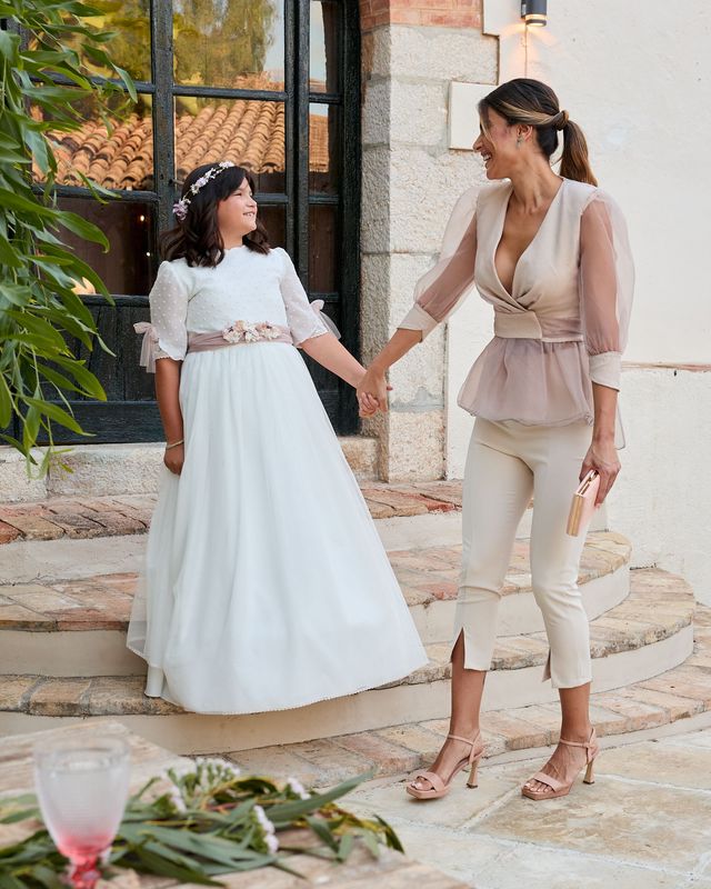 Conjunto Gasa Beige - MARTA EN BRAZIL Conjunto Gasa Beige - MARTA EN BRAZIL
