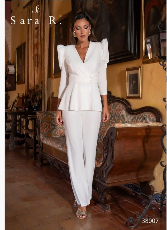 Conjunto chaqueta peplum Rosa- SARA R.