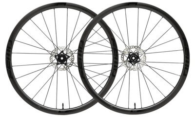 FFWD Carbon Ryot33 wheelset with DT240