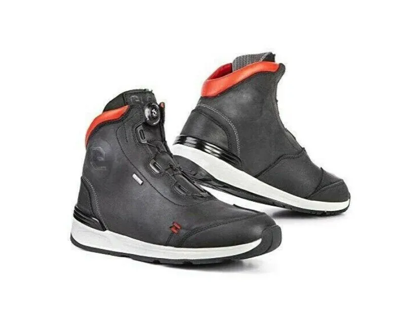 Scarpa Versus