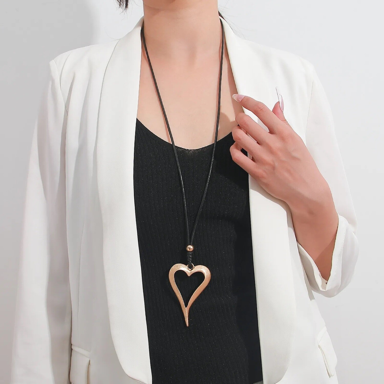 GOLD HEART PENDANT