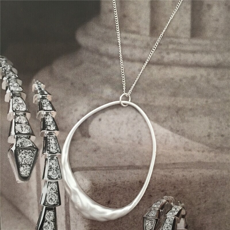 OVAL SILVER PENDANT