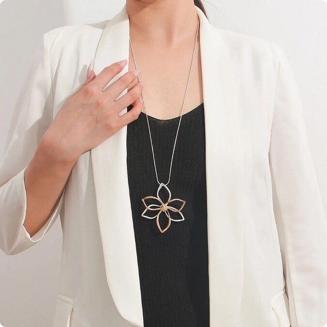 GOLD AND SILVER DAISY PENDANT