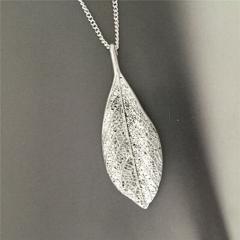 SILVER LEAF NECKLACE