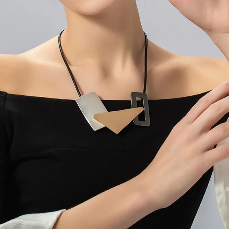 GEOMETRIC SHAPES NECKLACE