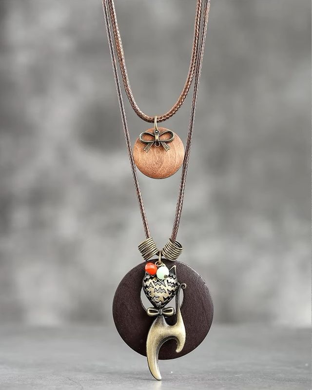 BROWN WOODEN CAT NECKLACE