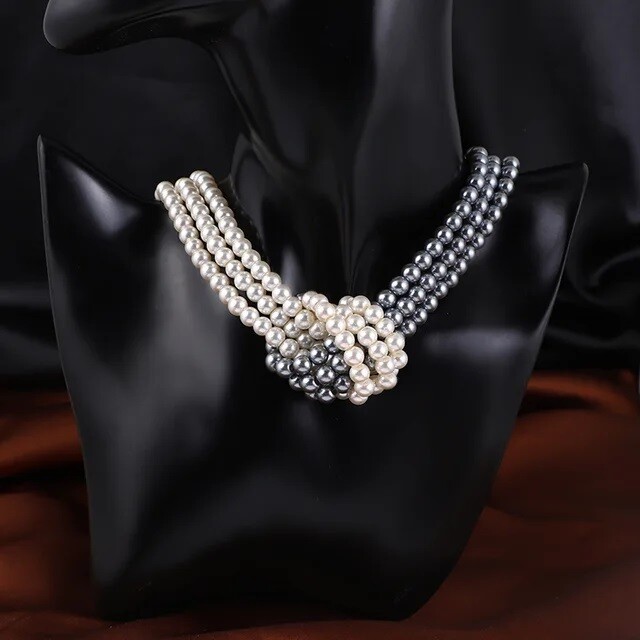 PEARL KNOT NECKLACE