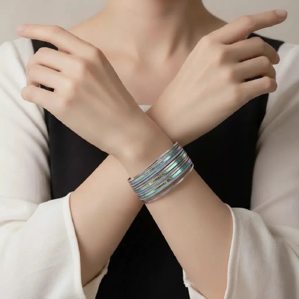 GREEN STRANDS LEATHER BRACELET