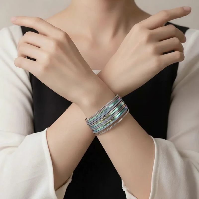 GREEN STRANDS LEATHER BRACELET