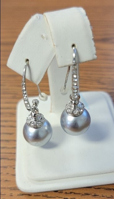 Gray Pearl Earrings