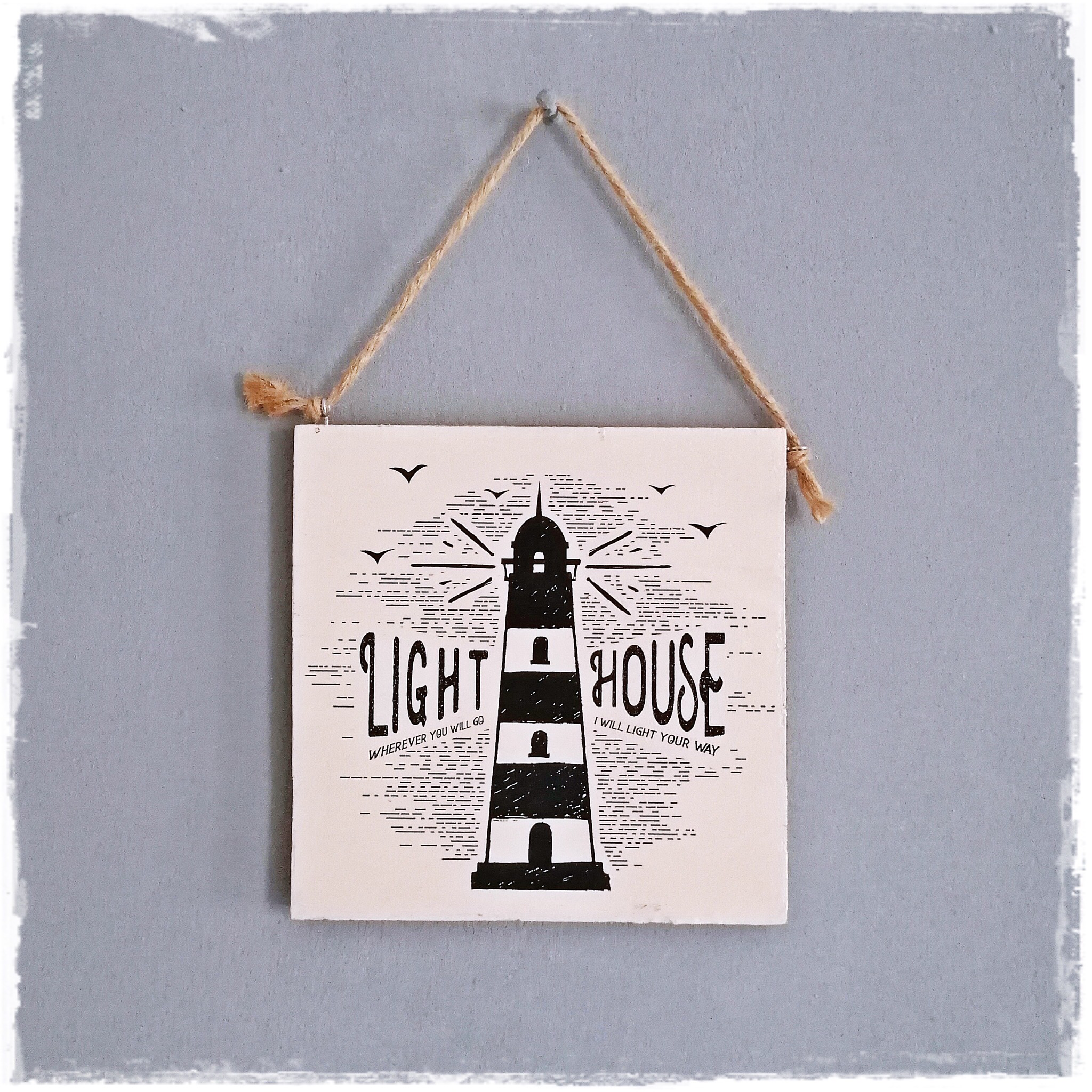 Holzschild LIGHTHOUSE