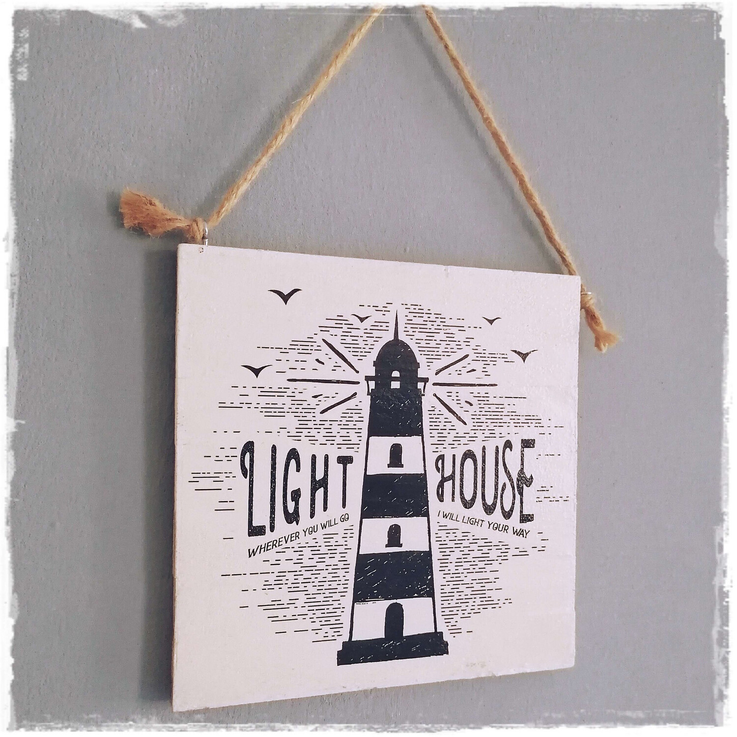 Holzschild LIGHTHOUSE