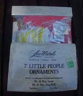 NOS! Leewards VINTAGE 1960's 7 Little People Felt Ornament Kit - Raggedy Ann, Andy, Santa, Mrs. Claus Kit #14-38506 Christmas in July