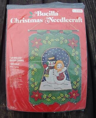 VINTAGE 1980's BUCILLA Kit 2358 Keyhole Snowman Couple Wall Hanging Door Chime Jeweled Panel Holiday Christmas Felt Craft Sequins Beads