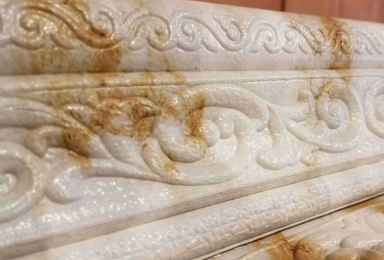 REVESTIMIENTO 3D AUTOADHESIVO ZOCALO MARMOLADO BLANCO Y BEIGE 2.30 METROS X 8 CM T-11