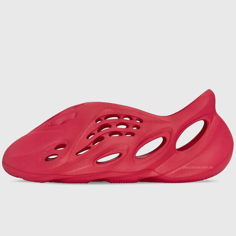 Yeezy foam runner 
