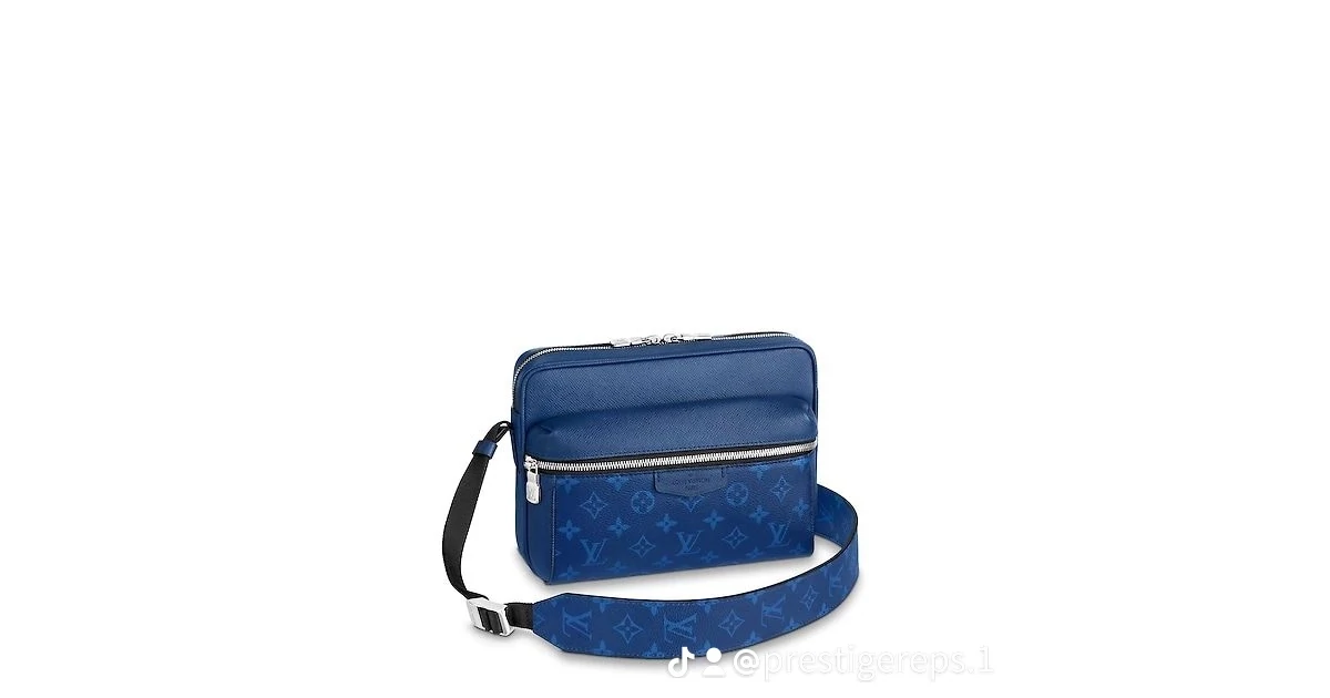Black Outdoor Louis Vuitton bags  