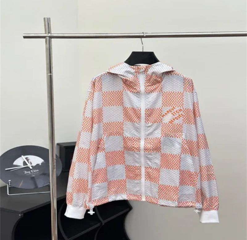 Lv Demosee windbreaker