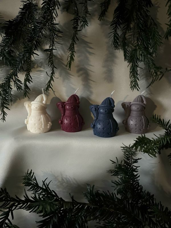 Schneemann mit Besen