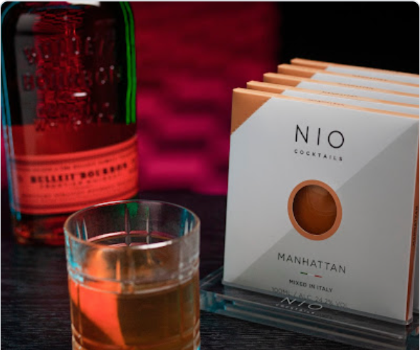 Nio Cocktails Manhattan