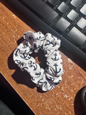 FABRIC SCRUNCHIES