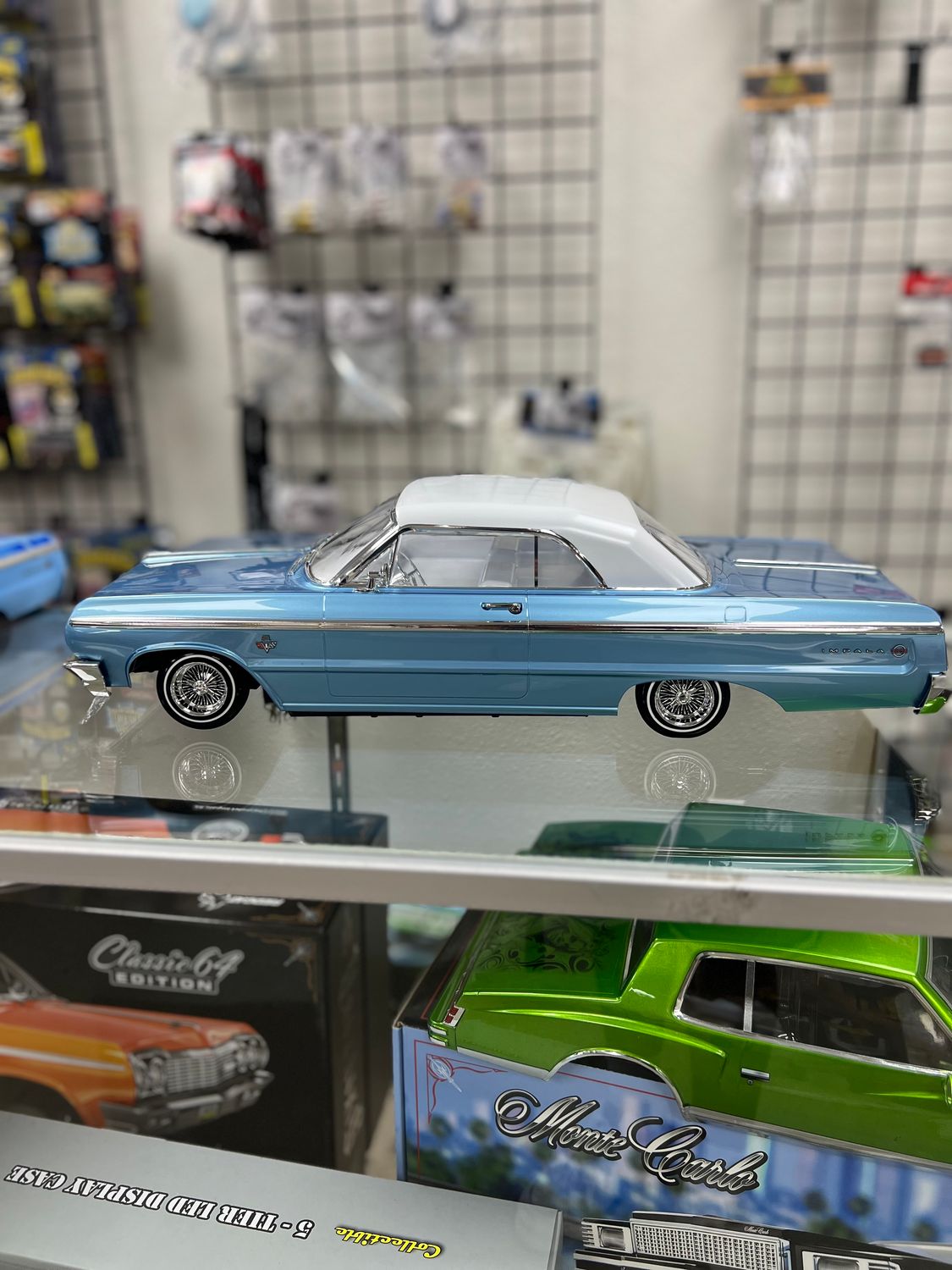 Redcat SixtyFour RC Car - 1:10 1964 Chevrolet Impala Hopping Lowrider