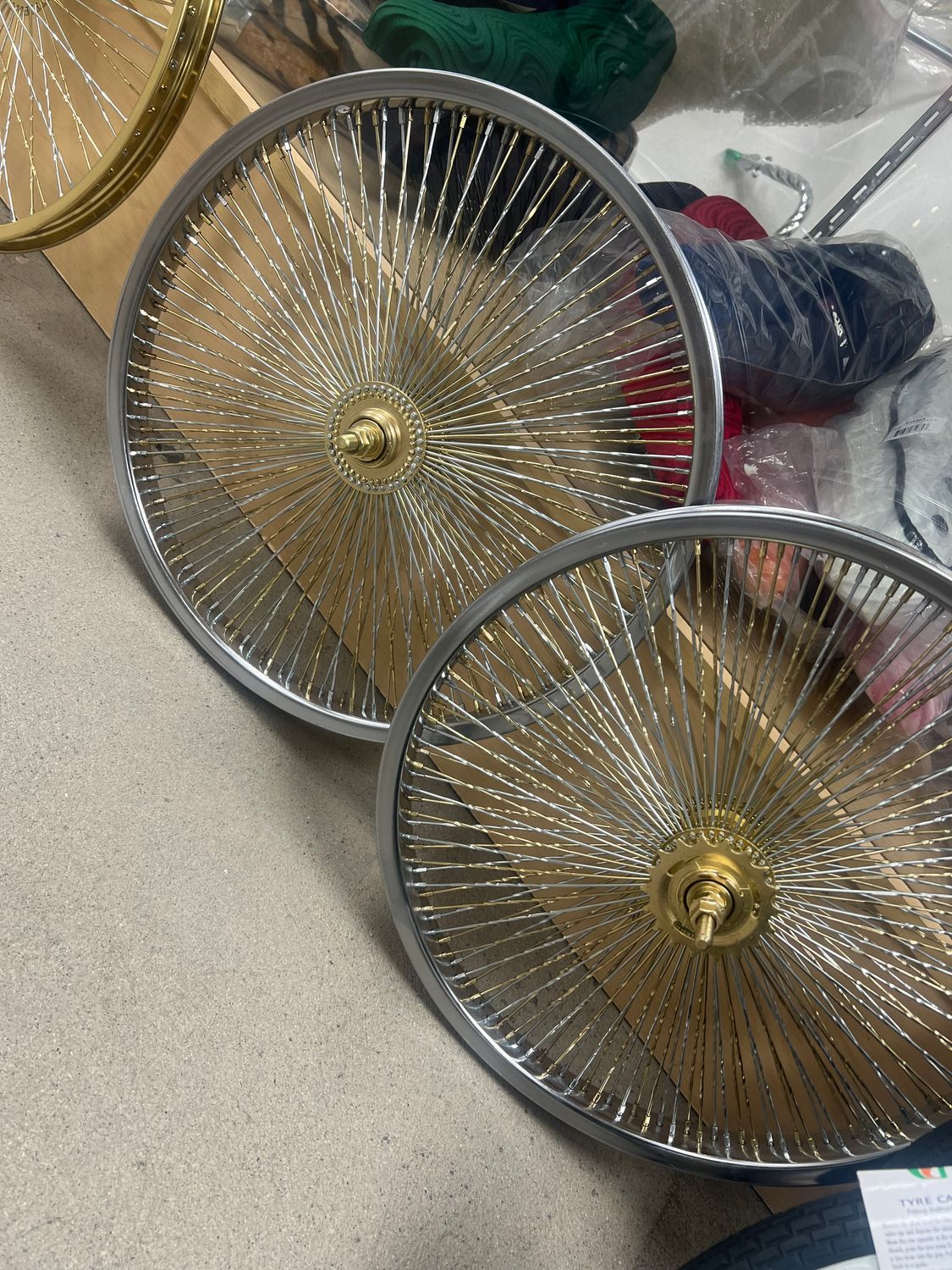 Custom 144 2 tone twisted wheels