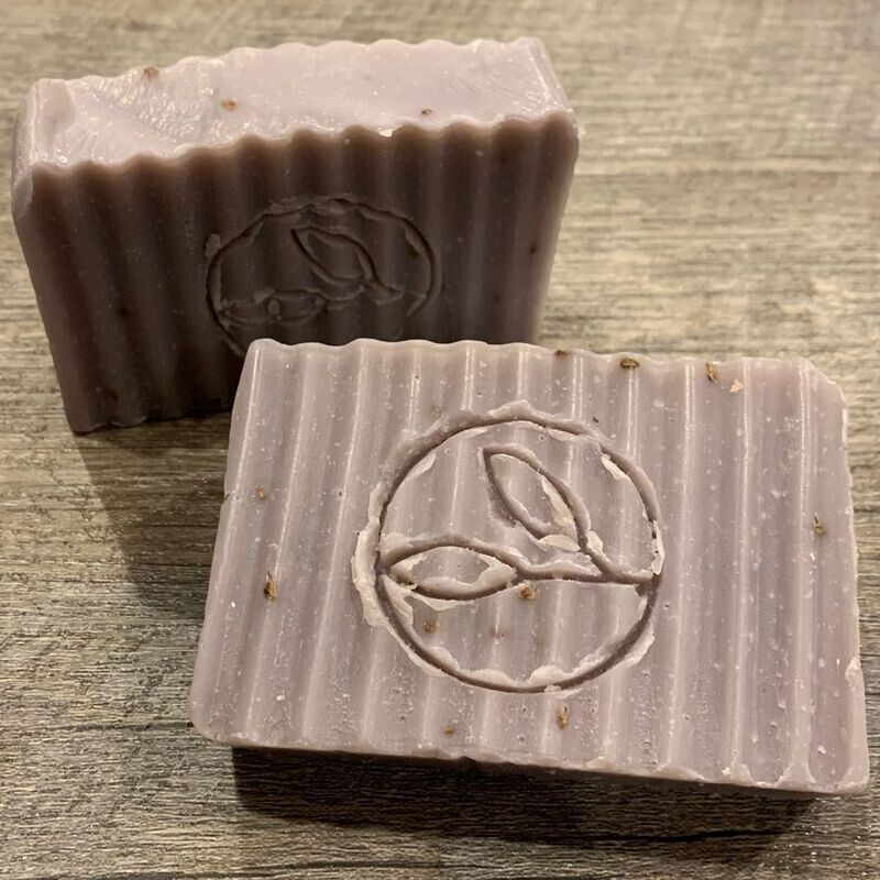 Two Chicks and a Bar Soap Driftwood &amp; Amber 4 oz 