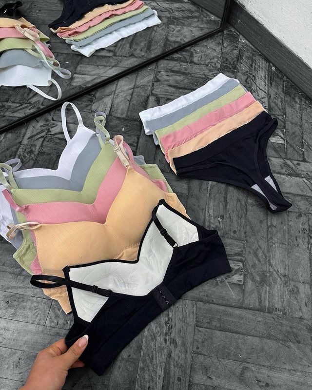 Conjunto de ropa interior Morley