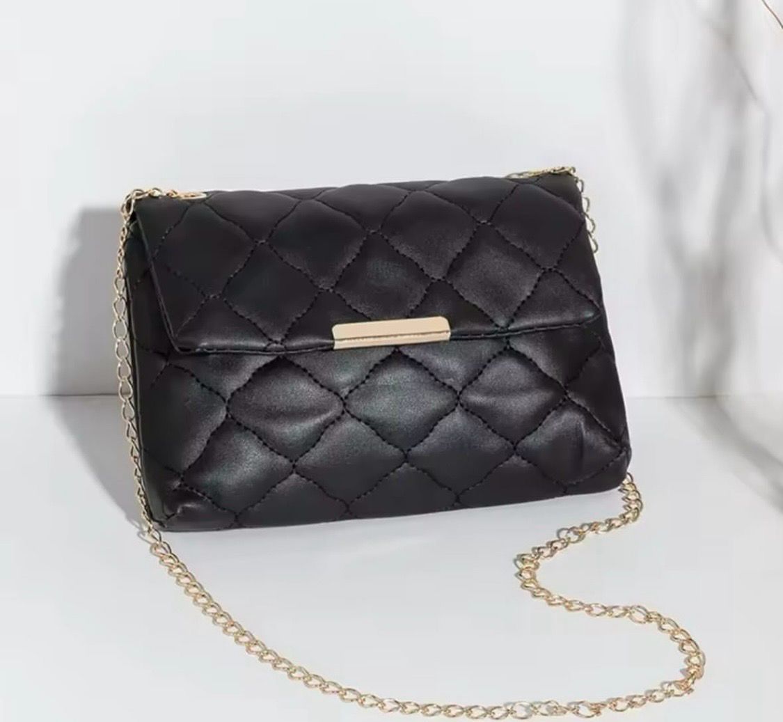 Cartera con cadena