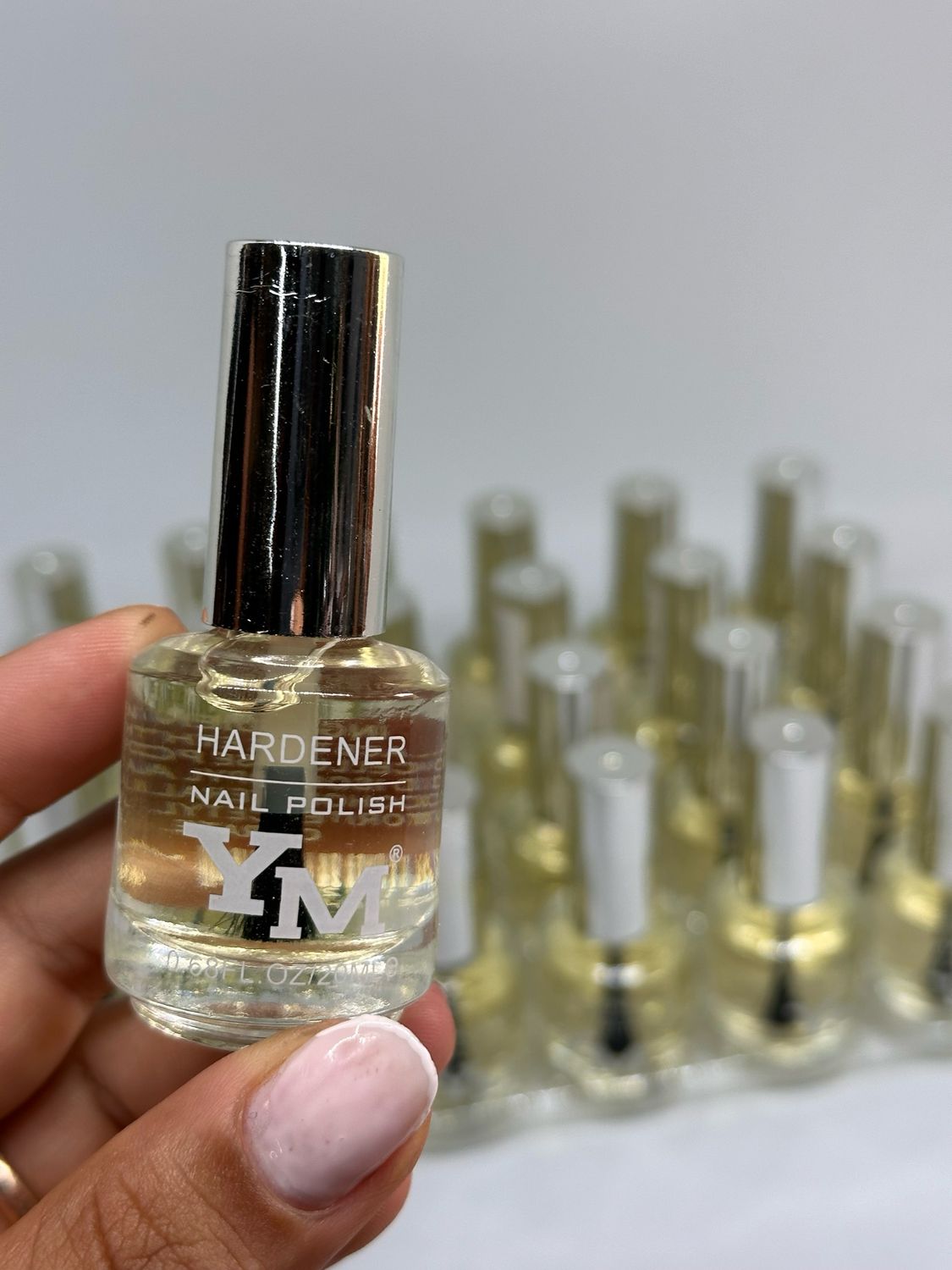 Aceite de esmalte. Brillo de esmalte comun