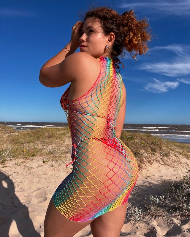 Vestido de red de colores arcoiris