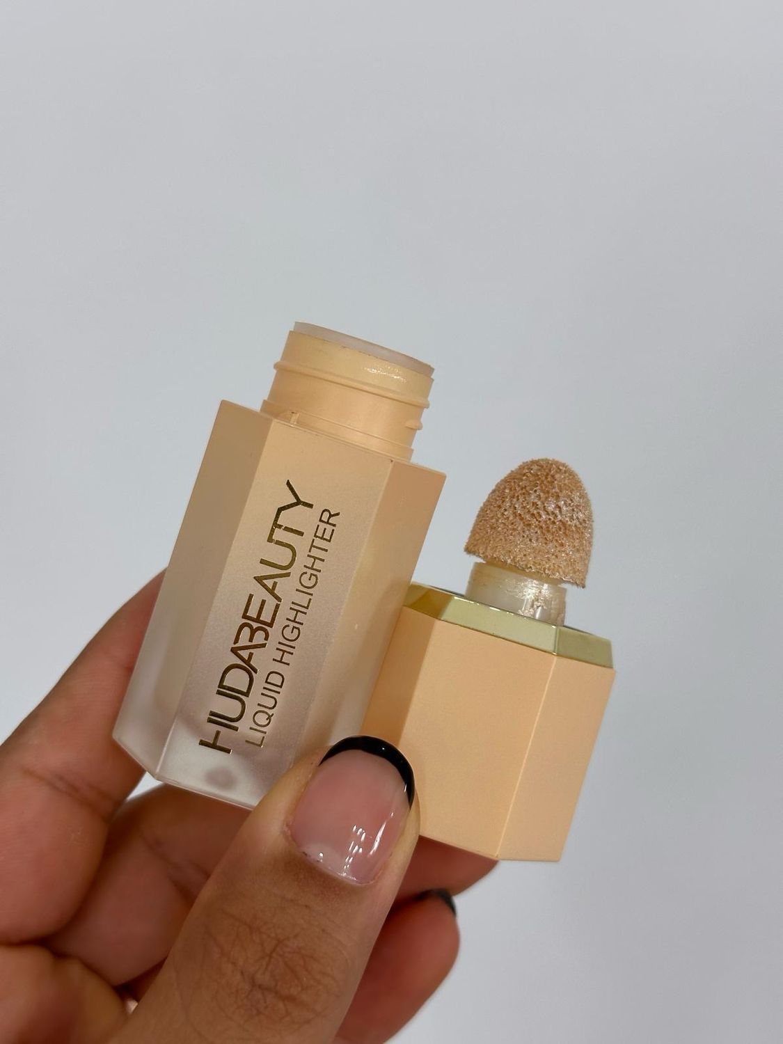 Iluminador liquido con esponja