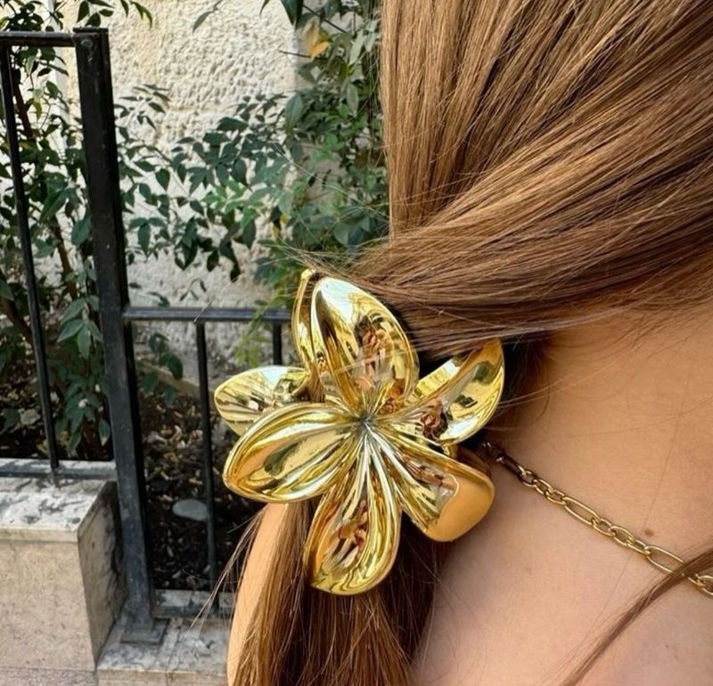 Pinza para cabello diseño flor brillosa