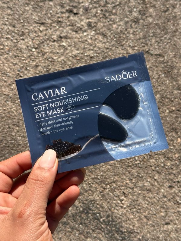 Mascarilla parche para ojos propiedad caviar
