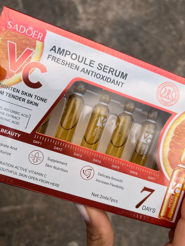 Paquete con 7 Pack de 7 ampollas de serum facial con VITAMINA C X MAYOR ($245 c/u Paquete de 4 pack)