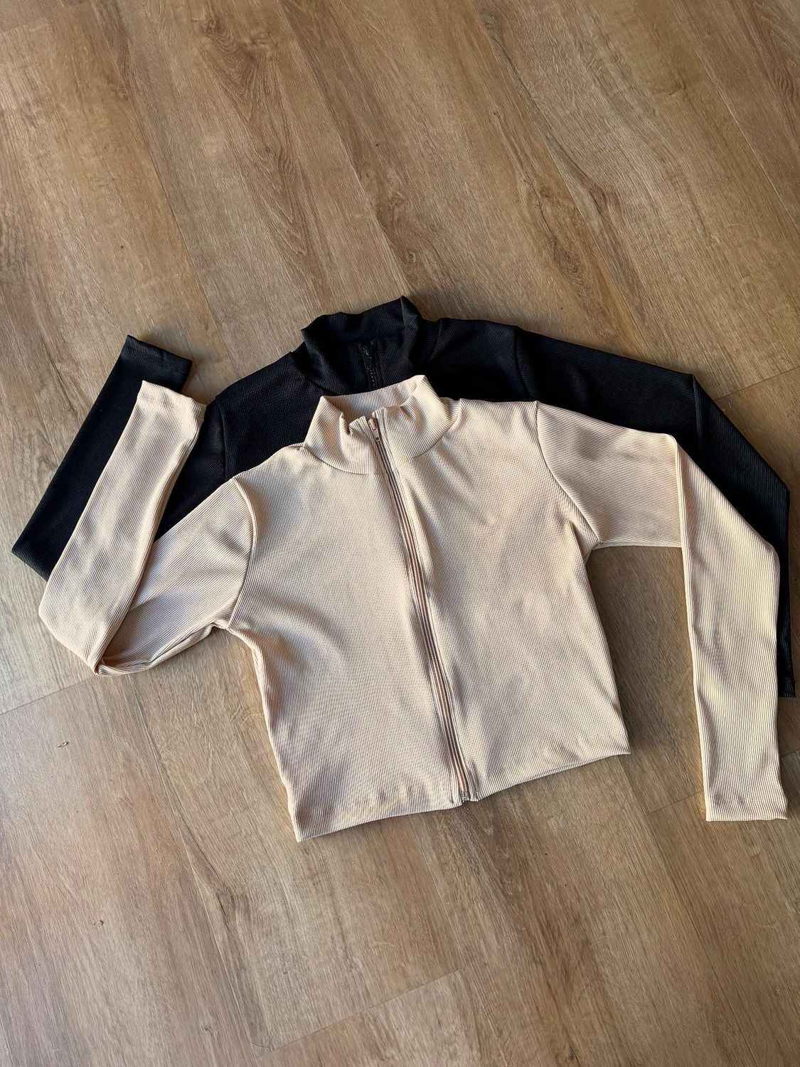 Campera con cierre en tela Morley Ribana