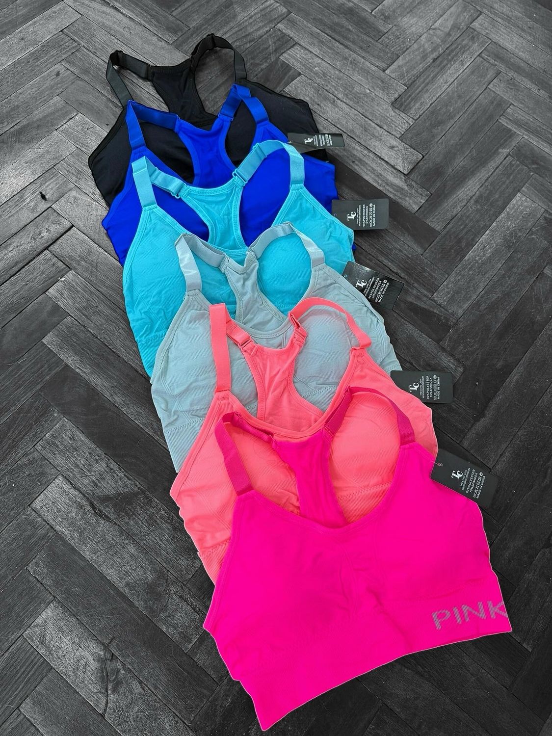 Top deportivo con push up