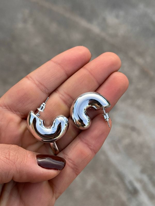 Aros plateados curvos X MAYOR ( Pack de 6 unidades por 60 c/u)