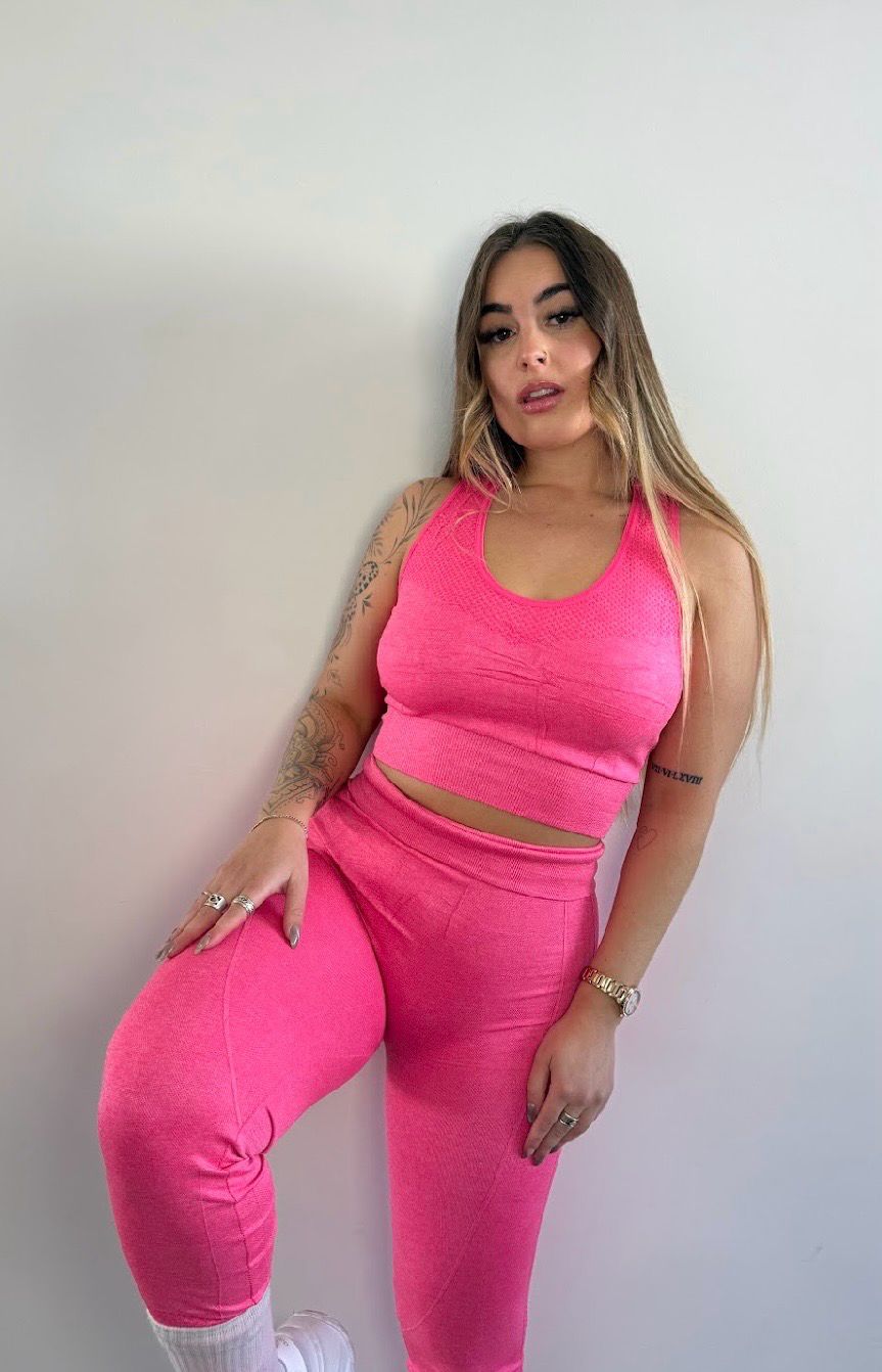 Conjunto deportivo de dama calza + top deportivo