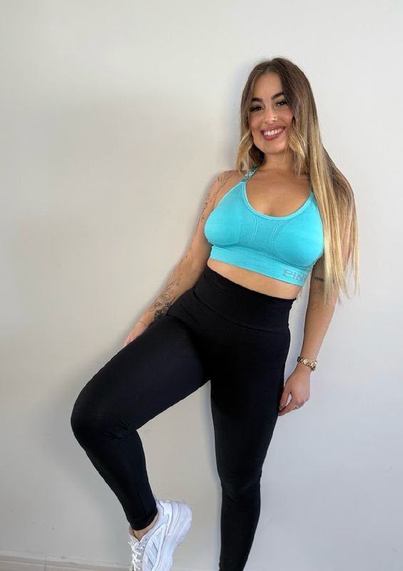 Top deportivo con push up