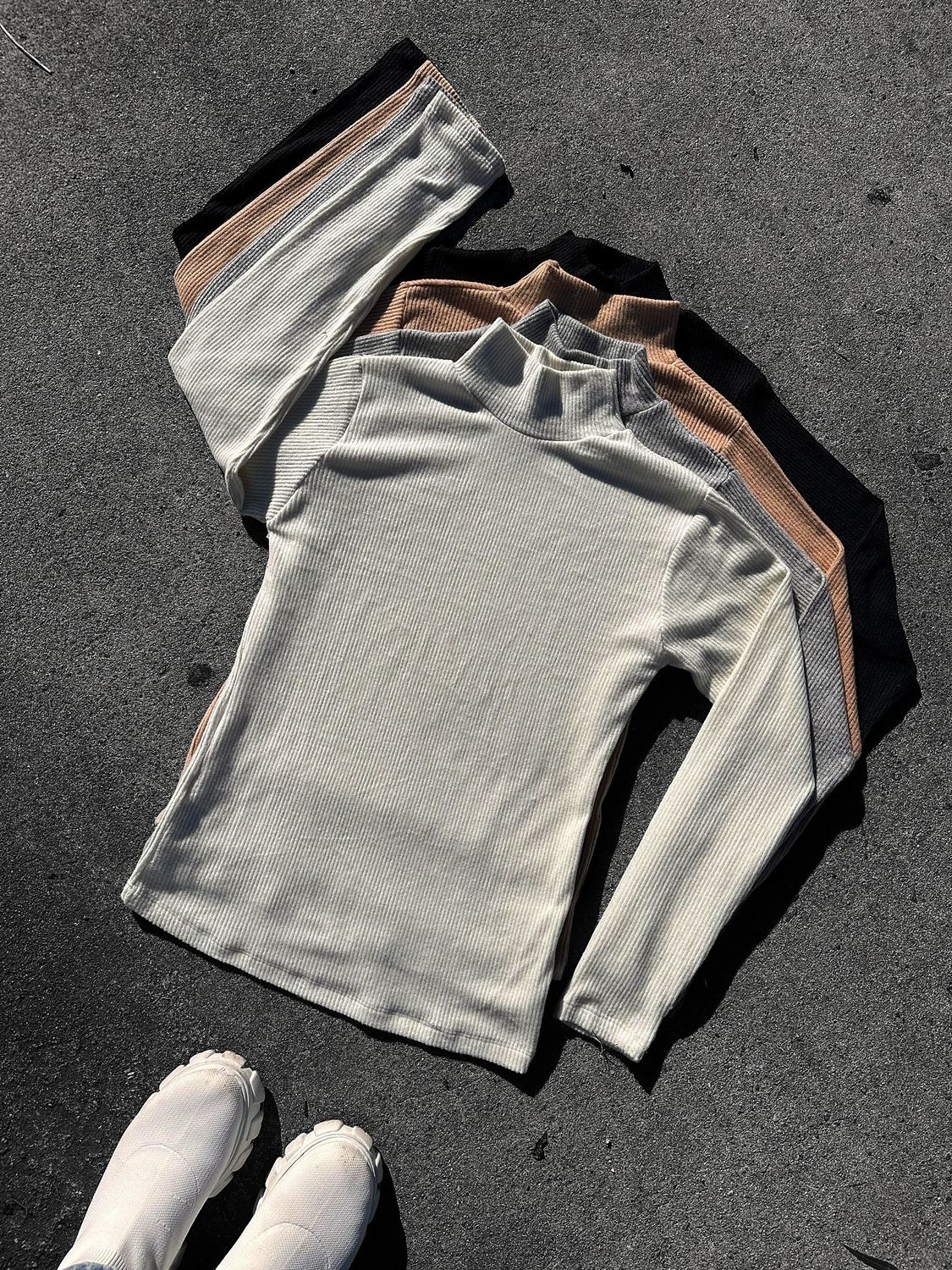 Polera larga Morley abrigada X mayor ($390 c/u paquete minimo de 4 unidades) Incluye 1 negra, 1 beige, 1 gris y 1 crudo