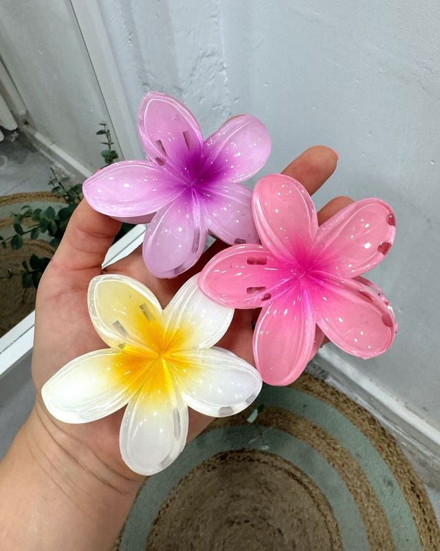 Pinza grande diseño flor en tendencia