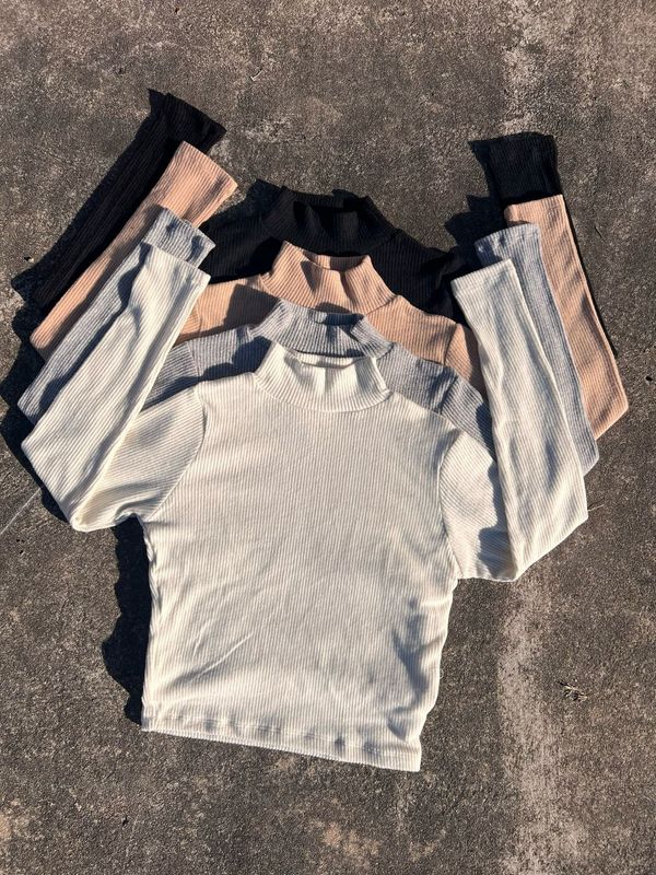 Polera  Morley Peludita Larga X MAYOR ($350 c(u paquete minimo de 4 unidades) Incluye: 2 negras y 2 gris