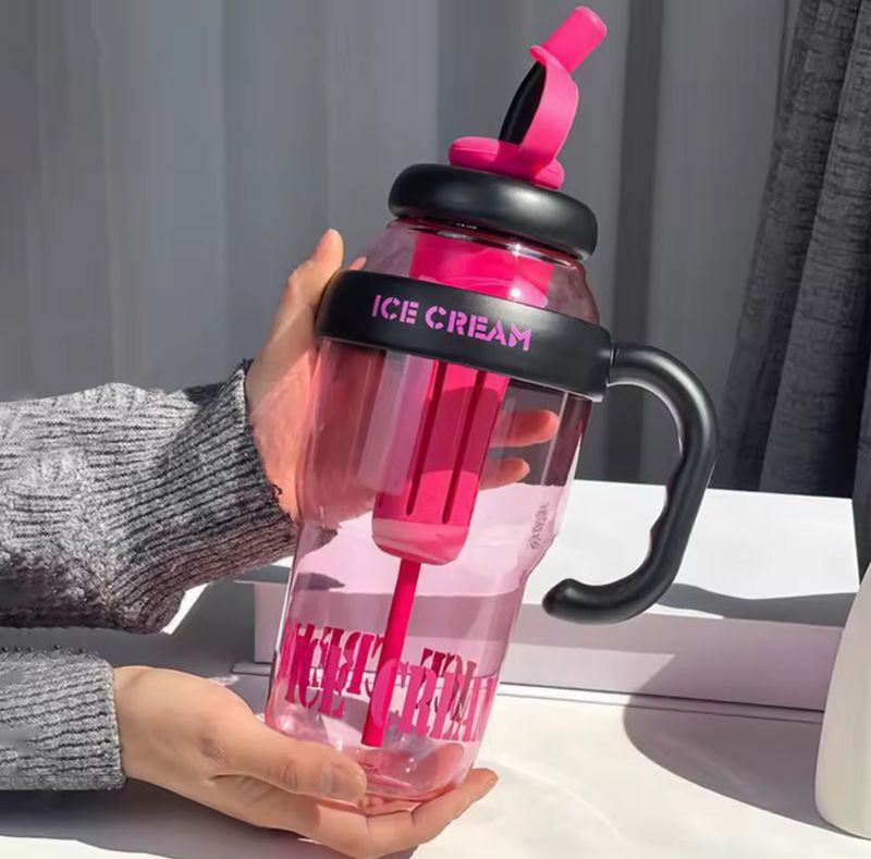 Botella en tendencia con sorbito y filtro. X MAYOR ($110 c/u paquete de 12 unidades)