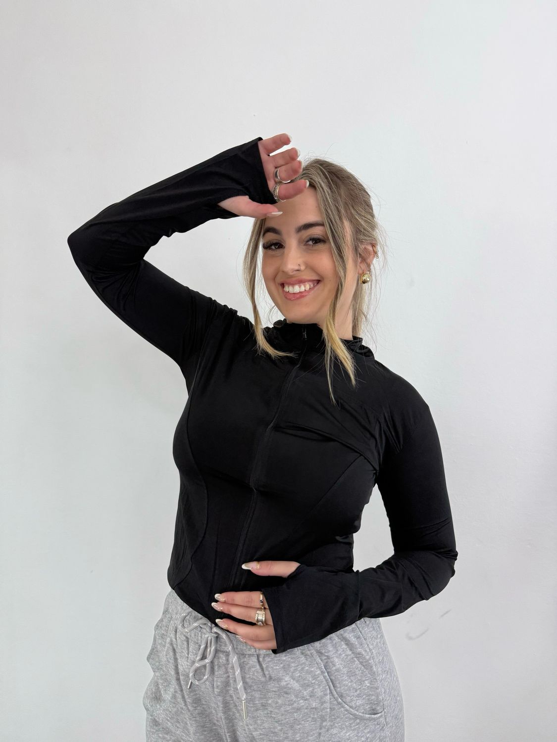 Campera deportiva tela dry fast X MAYOR ($470 c/u paquete minimo de 6 unidades)